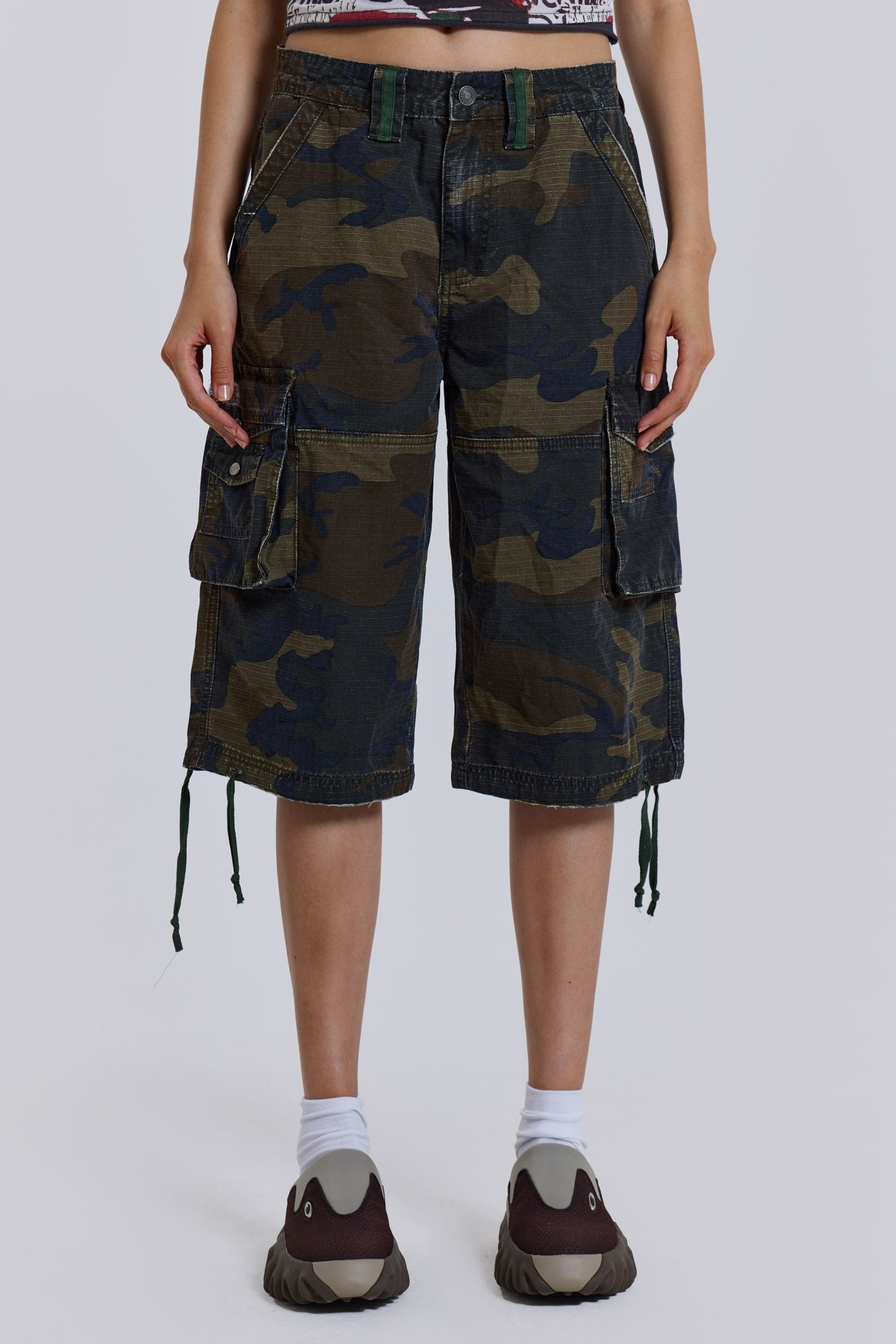 Army cargo hot sale shorts womens