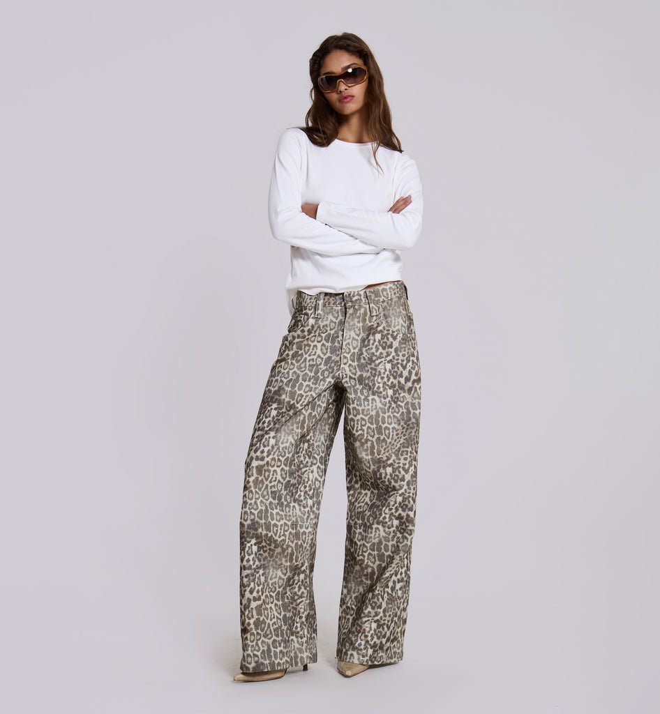 Buy Women Grey Knitted Straight Fit Joggers with Leopard Print - Global  Republic